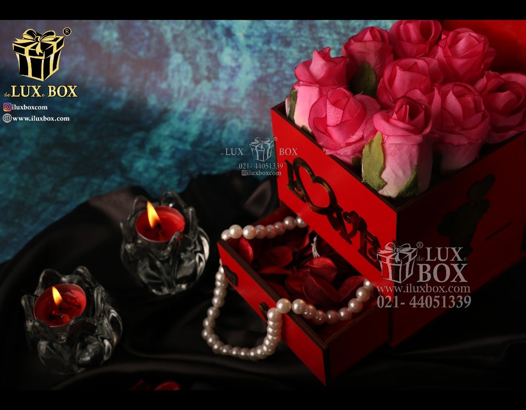 ساخت انواع جعبه گل ولنتاین تولد لاکچری لوکس باکس در تهران